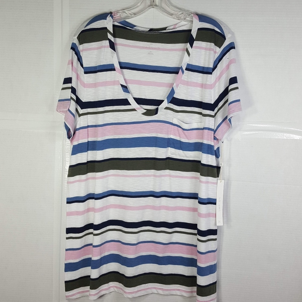 Caslon Rounded V-Neck Tee - Picture 2 of 6